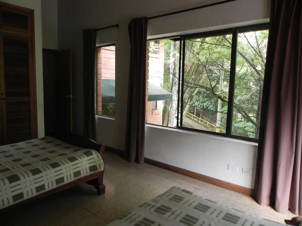 Hostal Tamarindo Itagüí 0*,  Colombia